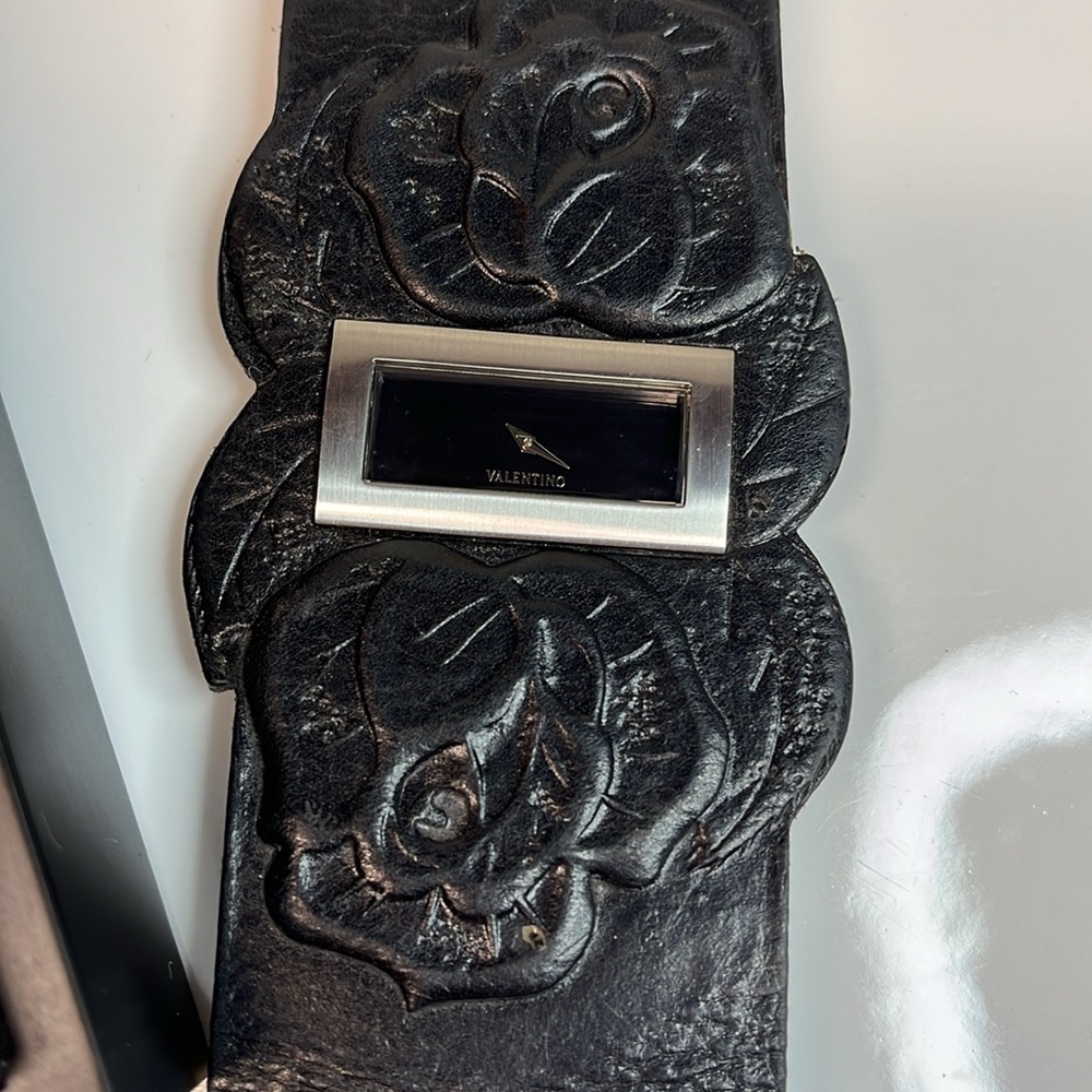 VALENTINO WATCH - Picture 2 of 12